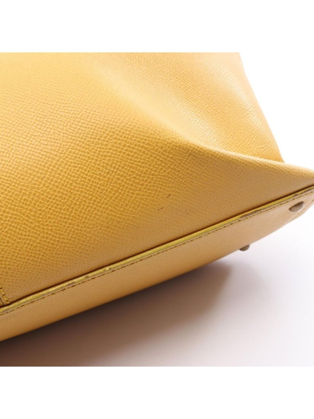 Chanel Tote with Charm Yellow Leather - Picture 8 of 15